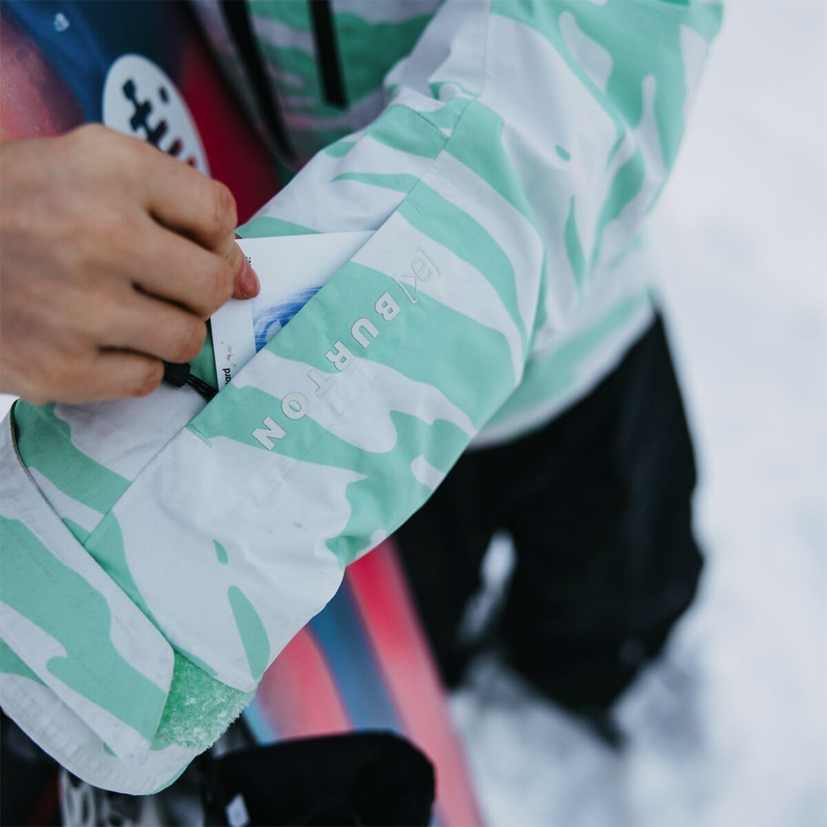 Amazon.com : Burton 100101BAIZSRegular Women's [ak] Embark Gore